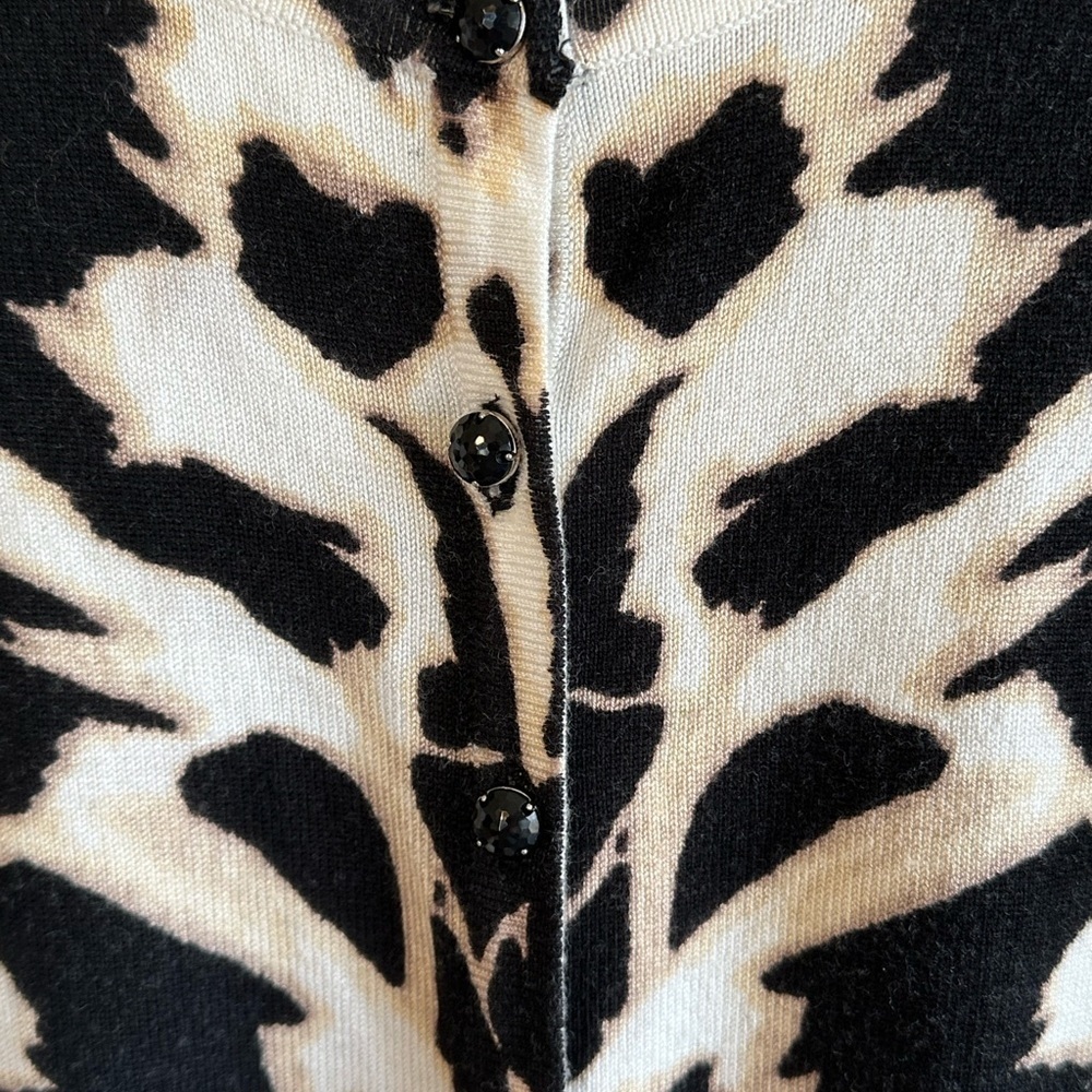 Grace Animal Print Cardigan with Black Jewel Buttons & 3/4 Length Sleeves Sz S - Picture 2 of 8